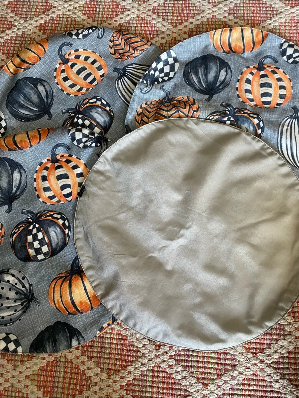 Max Studio Set of 4 Halloween Pumpkin round Placemats - Gray & Orange